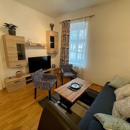 Bobbys Gartenapartment Krems an der Donau Exterior foto